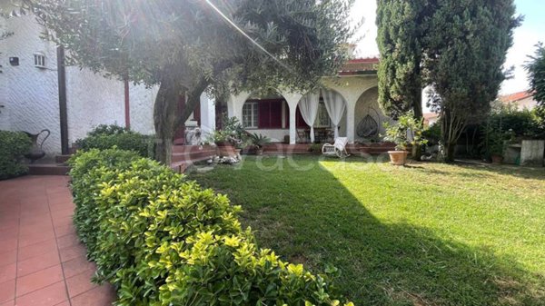 casa indipendente in vendita a Montecatini-Terme in zona Vico