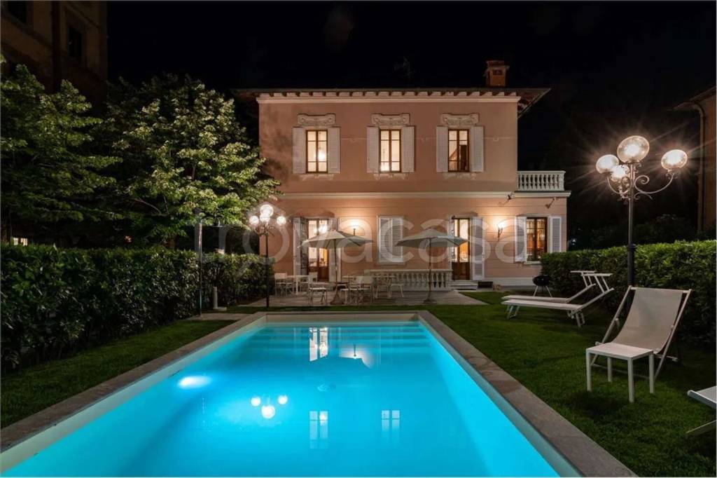 casa indipendente in vendita a Montecatini-Terme