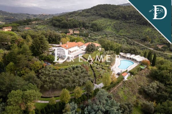 casa indipendente in vendita a Montecatini-Terme in zona Montecatini Alto