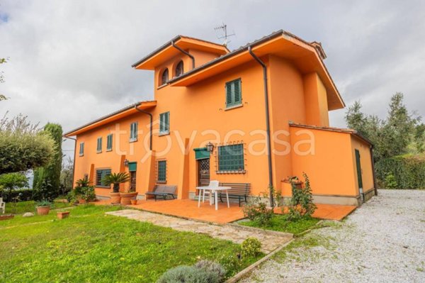 casa indipendente in vendita a Montecatini-Terme in zona Montecatini Alto