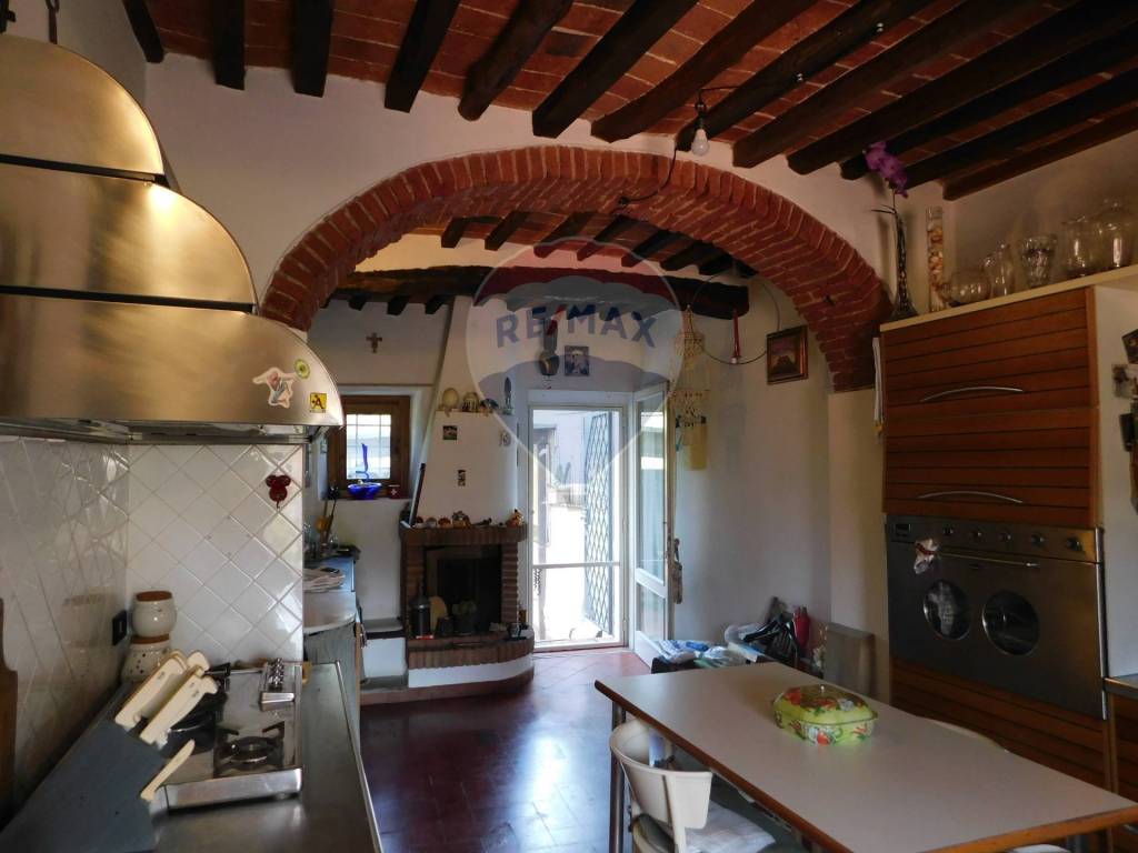 casa indipendente in vendita a Montecatini-Terme in zona Vico