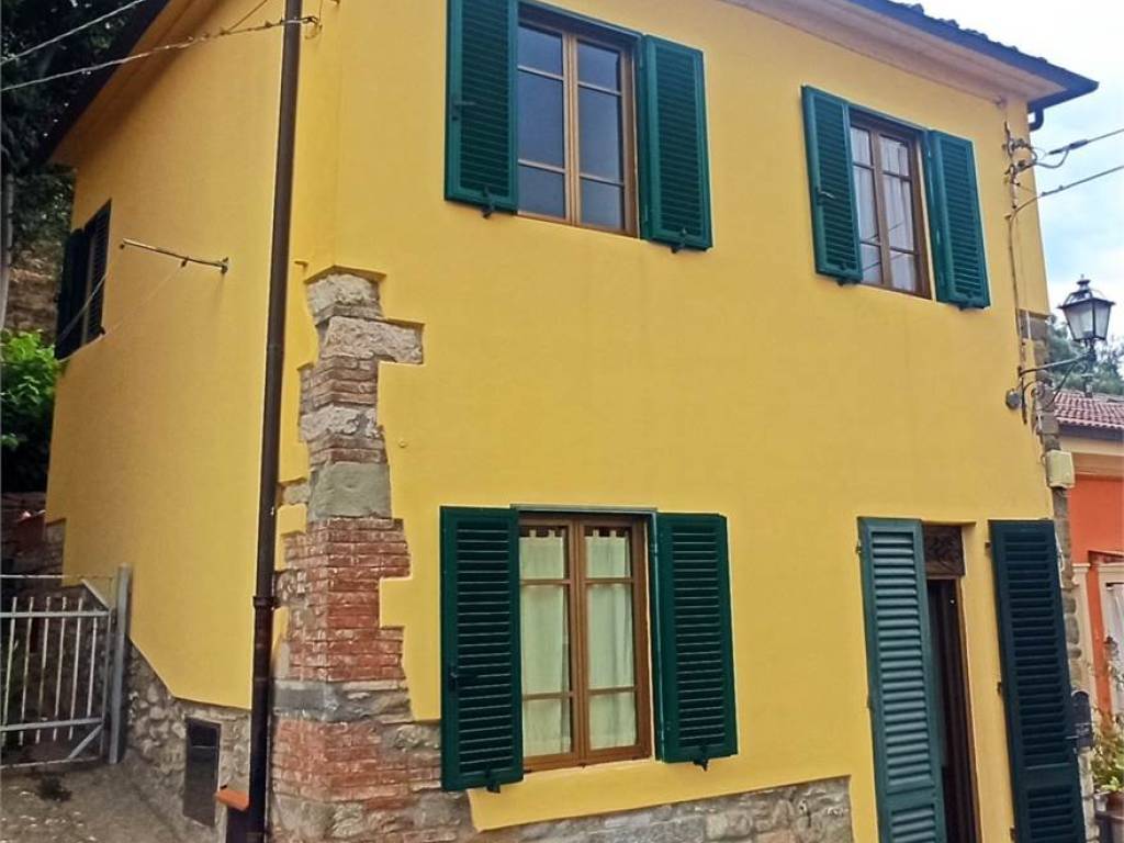 casa indipendente in vendita a Montecatini-Terme in zona Vico