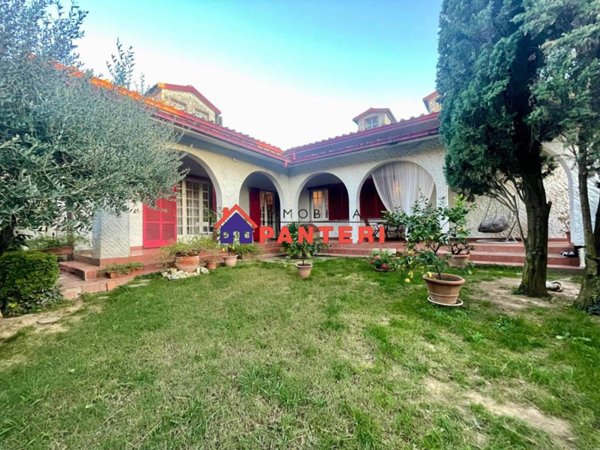 casa indipendente in vendita a Montecatini-Terme in zona Vico