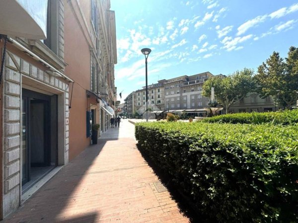 negozio in vendita a Montecatini-Terme in zona Vico