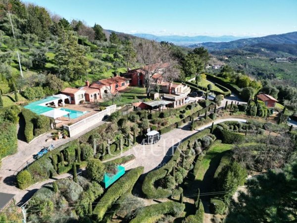 casa indipendente in vendita a Montecatini-Terme