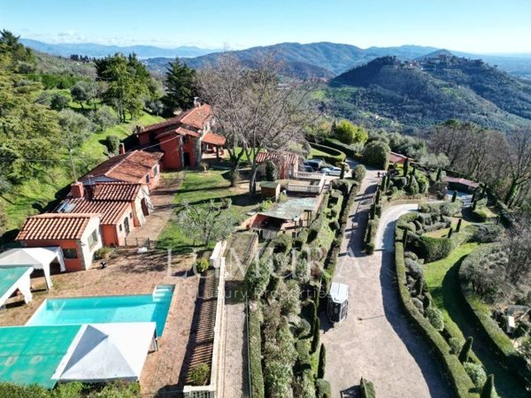 casa indipendente in vendita a Montecatini-Terme