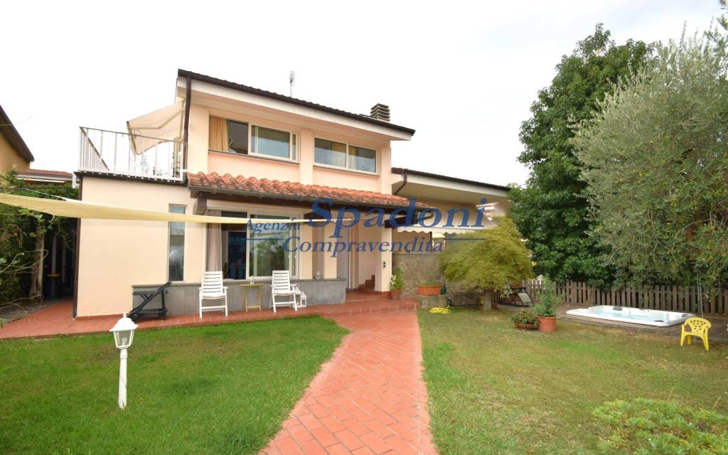casa indipendente in vendita a Montecatini-Terme in zona Vico