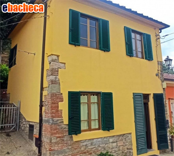 casa indipendente in vendita a Montecatini-Terme in zona Montecatini Alto