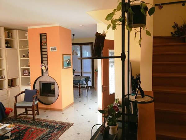 casa indipendente in vendita a Montecatini-Terme in zona Vico