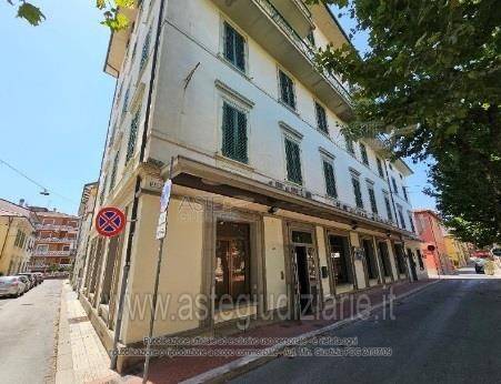 negozio in vendita a Montecatini-Terme in zona Vico
