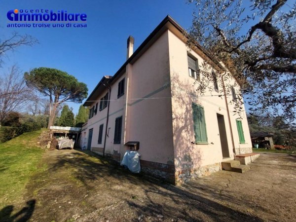 casa indipendente in vendita a Montecatini-Terme
