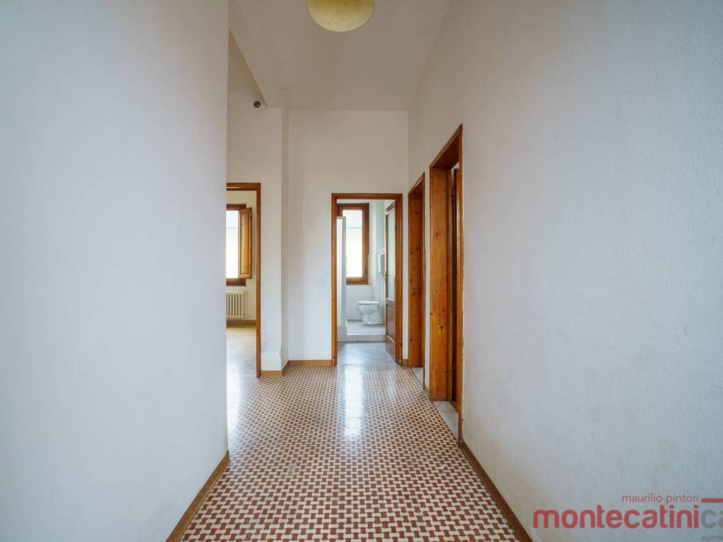intera palazzina in vendita a Montecatini-Terme