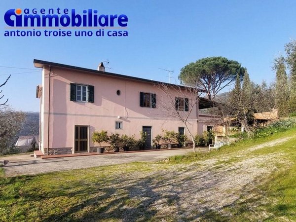 villa in vendita a Montecatini-Terme in zona Vico