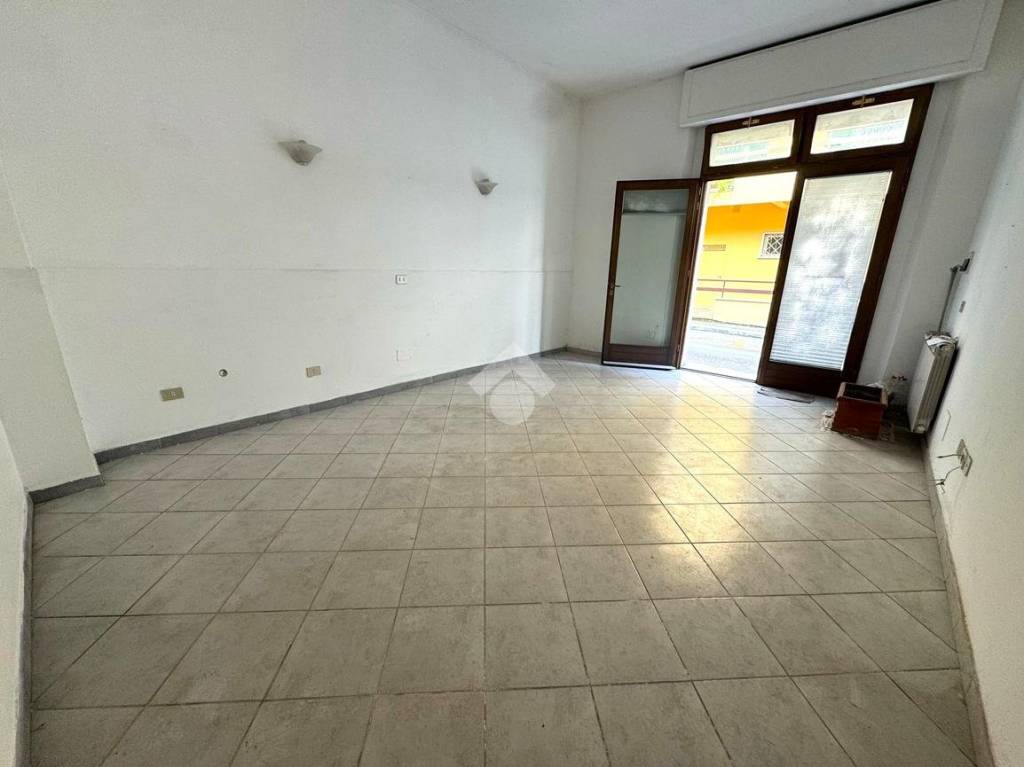 negozio in vendita a Montecatini-Terme in zona Vico