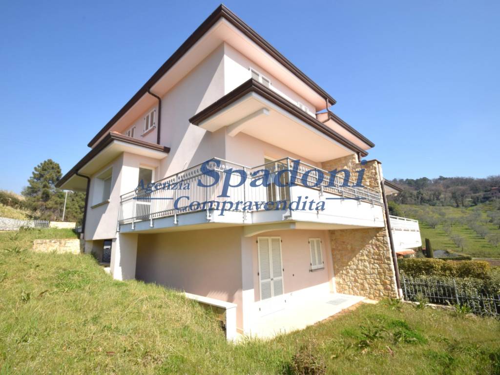 casa indipendente in vendita a Montecatini-Terme in zona Vico