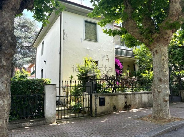 appartamento in vendita a Montecatini-Terme