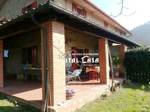 casa indipendente in vendita a Montecatini-Terme