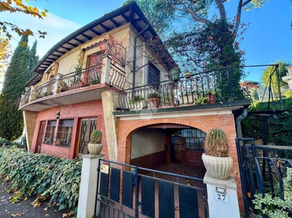 casa indipendente in vendita a Montecatini-Terme