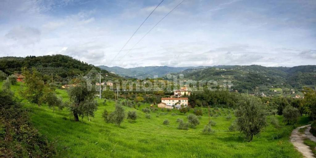 casa indipendente in vendita a Montecatini-Terme in zona Montecatini Alto