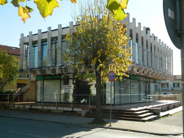 negozio in vendita a Montecatini-Terme in zona Vico
