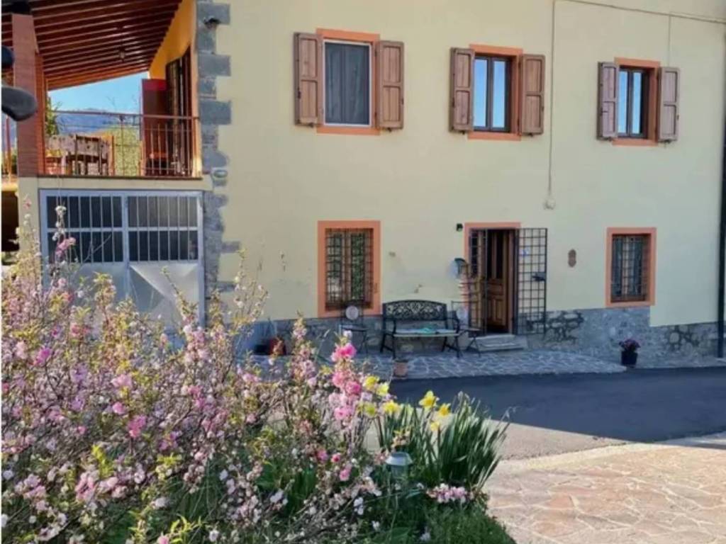 casa indipendente in vendita a Montecatini-Terme in zona Nievole