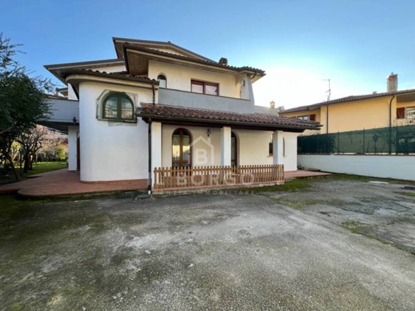 casa indipendente in vendita a Montecatini-Terme in zona Vico