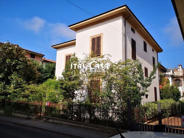 casa indipendente in vendita a Montecatini-Terme