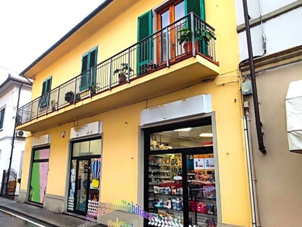 intera palazzina in vendita a Montecatini-Terme