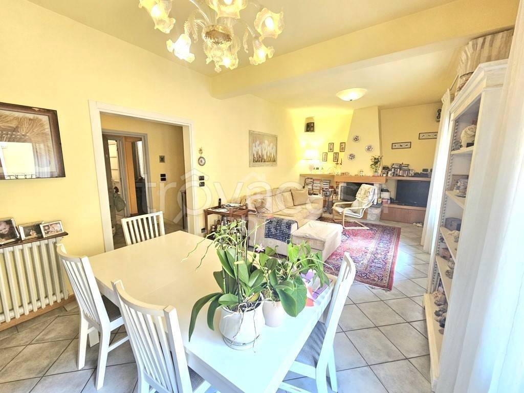 casa indipendente in vendita a Montecatini-Terme in zona Vico