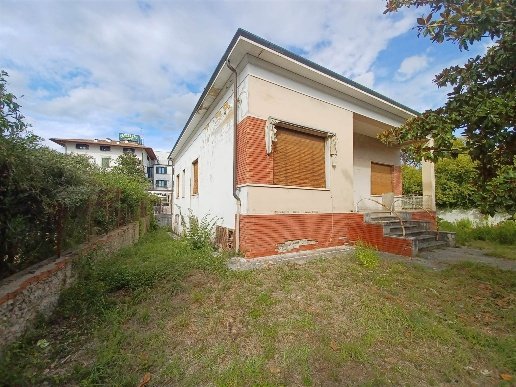 casa indipendente in vendita a Montecatini-Terme in zona Vico