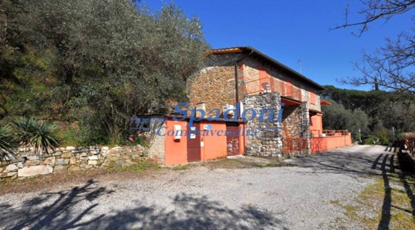 casa indipendente in vendita a Montecatini-Terme in zona Vico