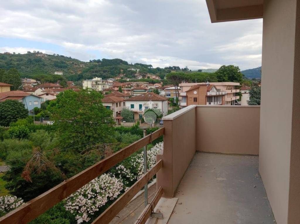 appartamento in vendita a Montecatini-Terme in zona Vico