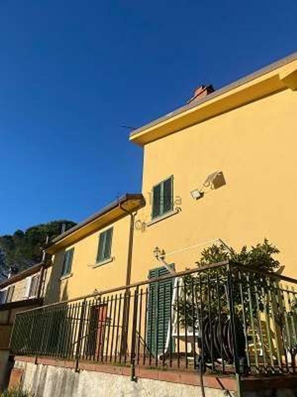 casa indipendente in vendita a Montecatini-Terme