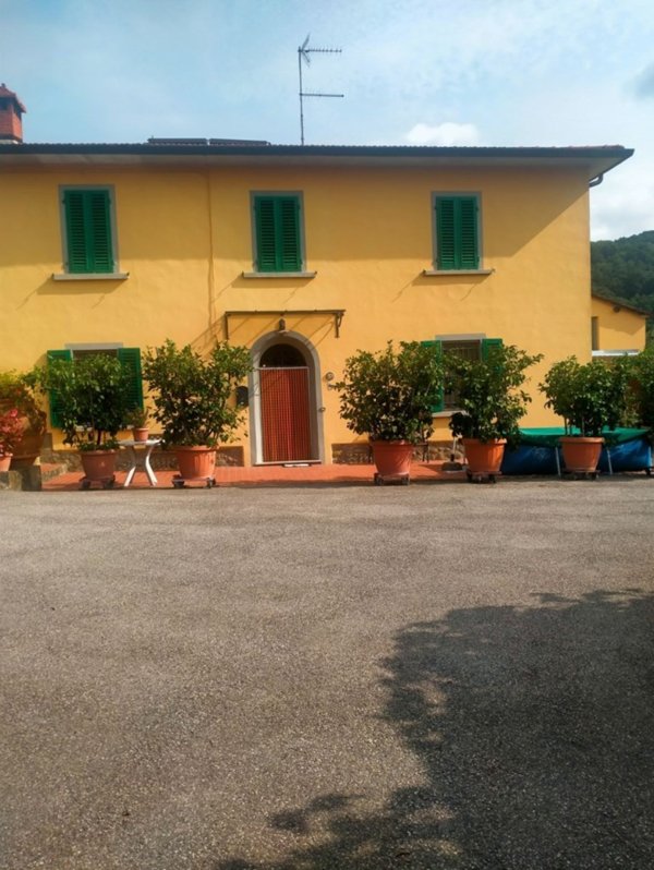 casa indipendente in vendita a Montecatini-Terme in zona Nievole