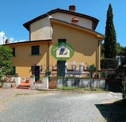 casa indipendente in vendita a Montecatini-Terme