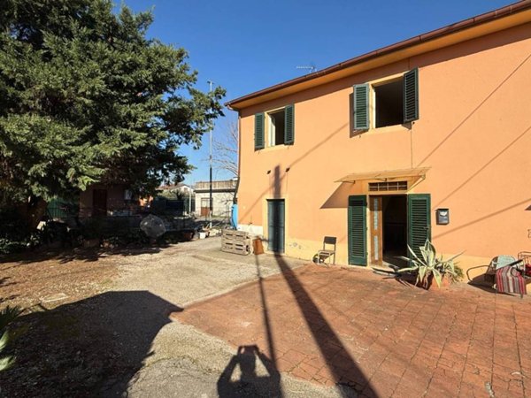 casa indipendente in vendita a Montecatini-Terme