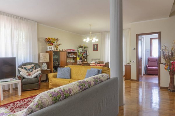 casa indipendente in vendita a Montecatini-Terme in zona Vico