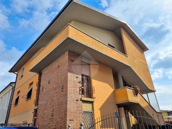 appartamento in vendita a Montecatini-Terme in zona Vico