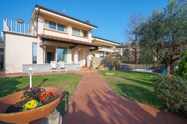 casa indipendente in vendita a Montecatini-Terme in zona Vico