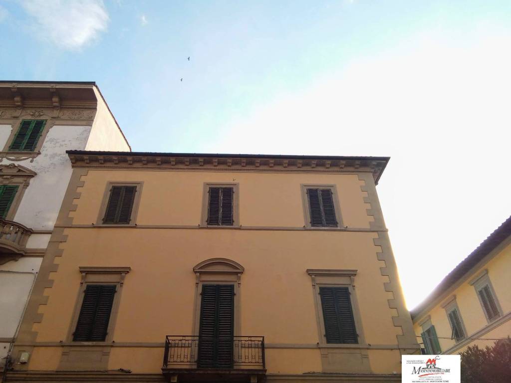 ufficio in vendita a Montecatini-Terme in zona Vico