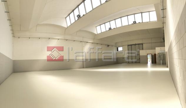 locale commerciale in vendita a Montecatini-Terme