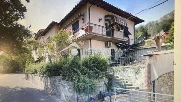 appartamento in vendita a Montecatini-Terme in zona Vico