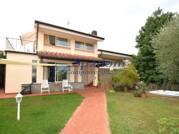 casa indipendente in vendita a Montecatini-Terme in zona Vico