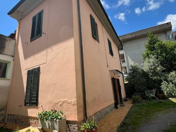 casa indipendente in vendita a Montecatini-Terme in zona Vico