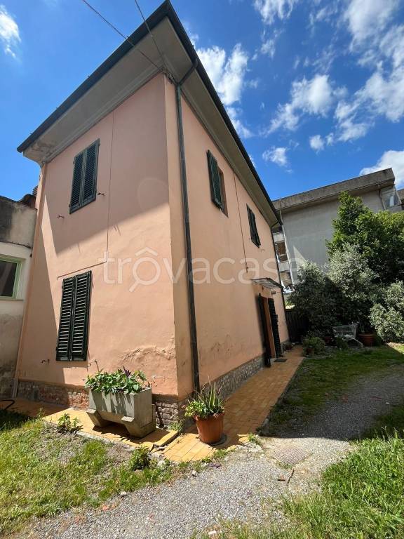 casa indipendente in vendita a Montecatini-Terme in zona Vico