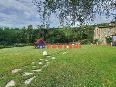 casa indipendente in vendita a Montecatini-Terme