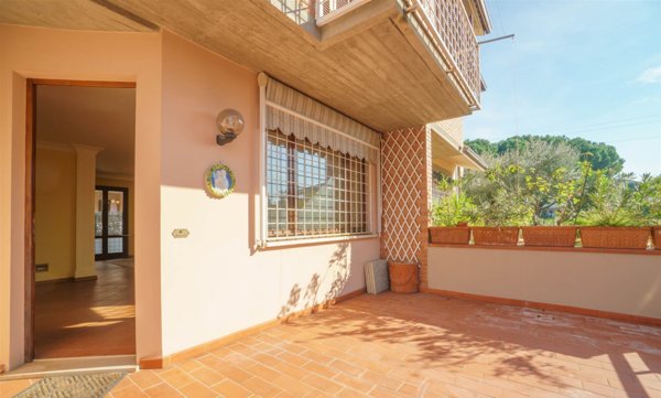 casa indipendente in vendita a Montecatini-Terme in zona Montecatini Alto