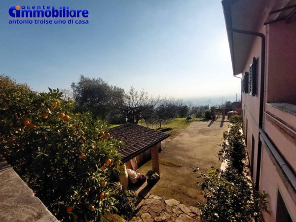 casa indipendente in vendita a Montecatini-Terme
