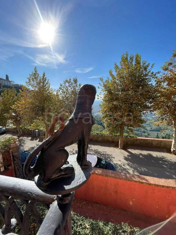 appartamento in vendita a Montecatini-Terme in zona Montecatini Alto