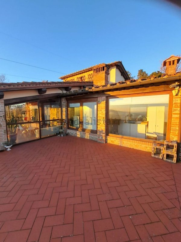 casa indipendente in vendita a Montecatini-Terme